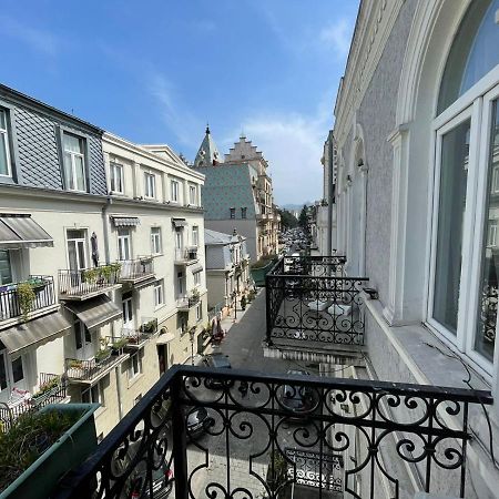 Центр Города Батуми Apartment Rustaveli 13 エクステリア 写真