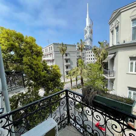 Центр Города Батуми Apartment Rustaveli 13 エクステリア 写真