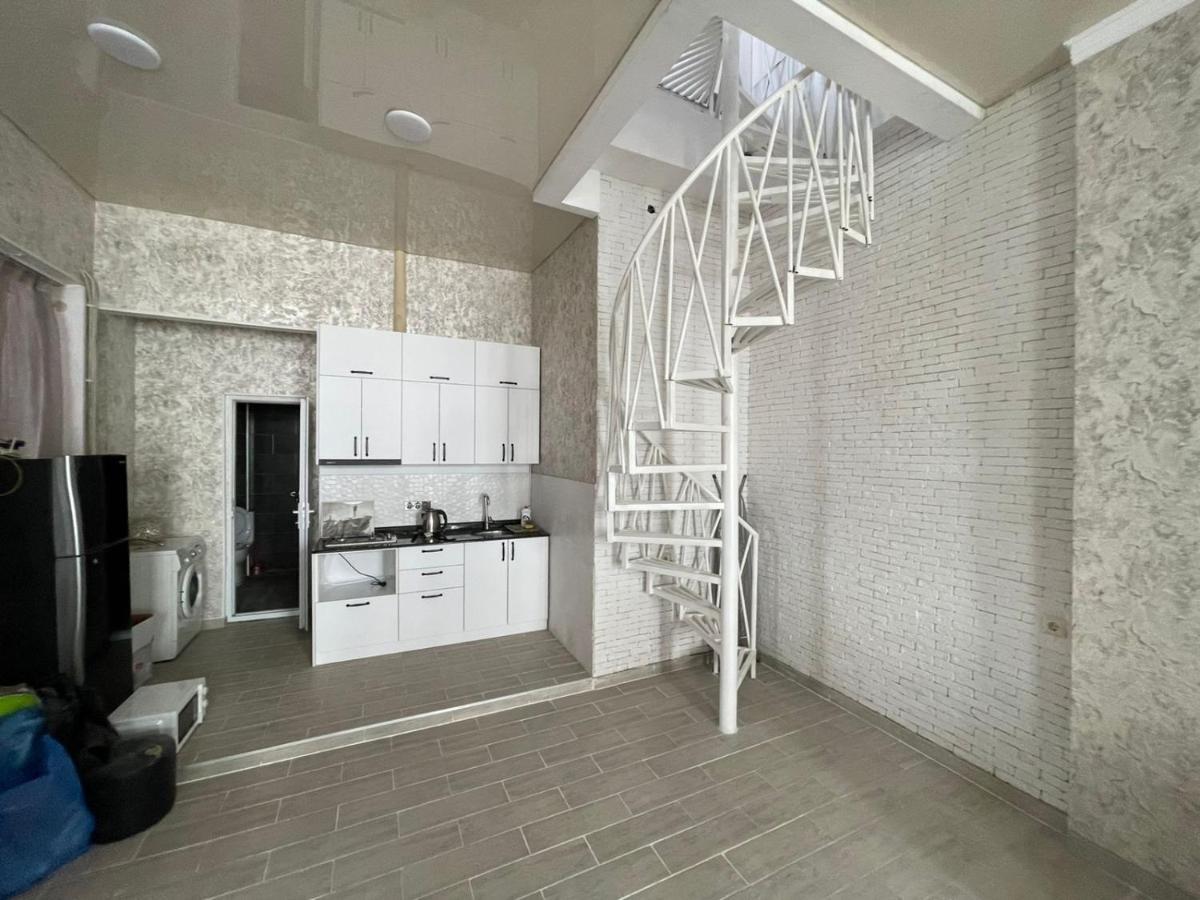 Центр Города Батуми Apartment Rustaveli 13 エクステリア 写真