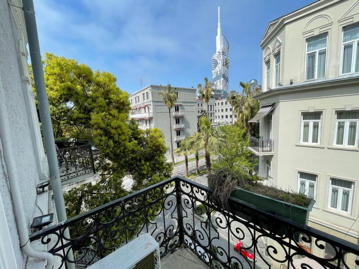 Центр Города Батуми Apartment Rustaveli 13 エクステリア 写真