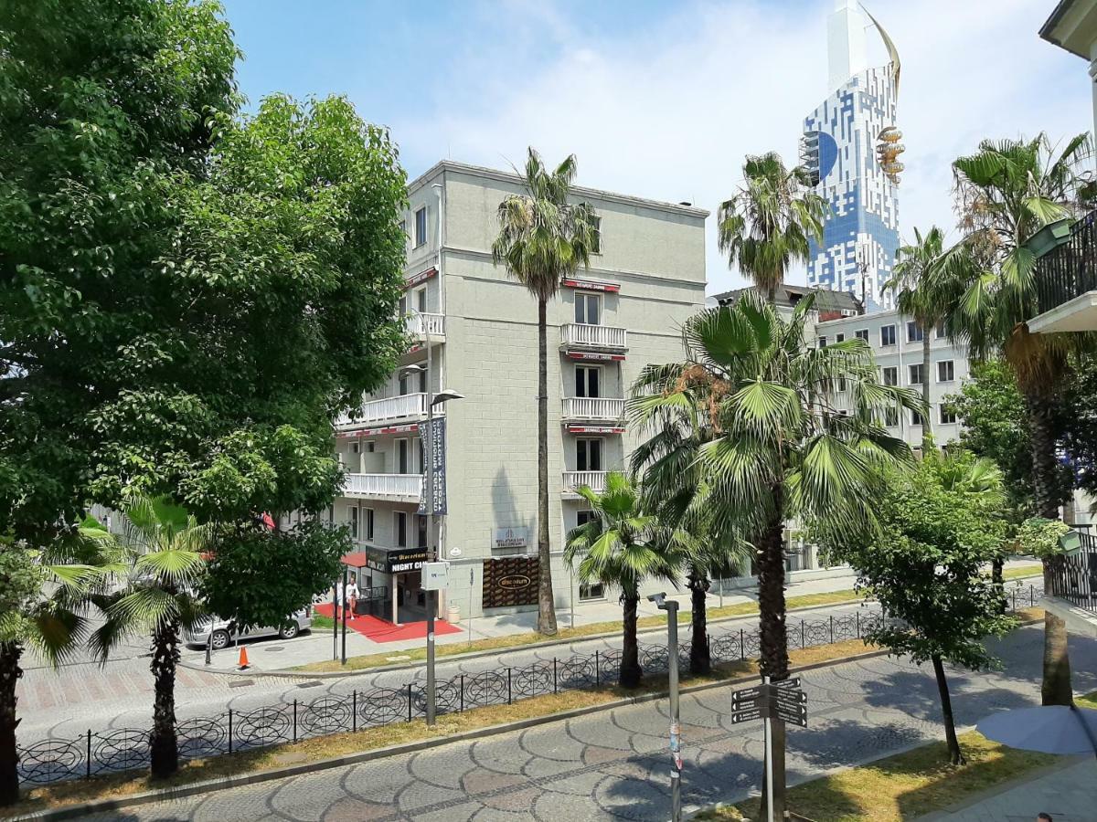 Центр Города Батуми Apartment Rustaveli 13 エクステリア 写真